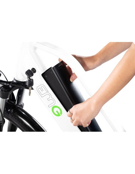emg-e-bike-queen-cy26abi-white-ruote-26-batt-36v-10ah-motore-250w-autonom-50-60km-3.jpg
