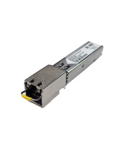 qsfp28-to-sfp28-adapter-stock-1.jpg