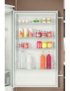 hotpoint-frigobcb-4020-e-largo-69cm-lf-h-p-l-1935x545x69-cm322115ltlow-frost-1.jpg 2