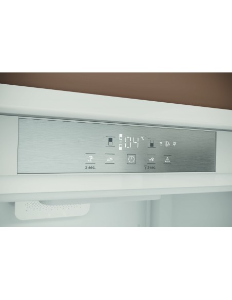 hotpoint-frigobcb-4020-e-largo-69cm-lf-h-p-l-1935x545x69-cm322115ltlow-frost-5.jpg