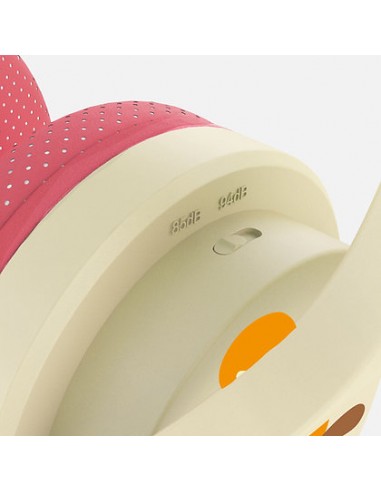 anim-cro-isa-interactive-headphones-4.jpg