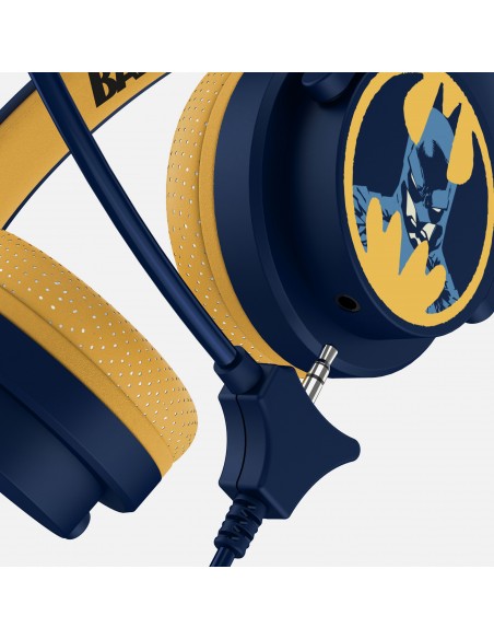 batman-interactive-headphones-3.jpg