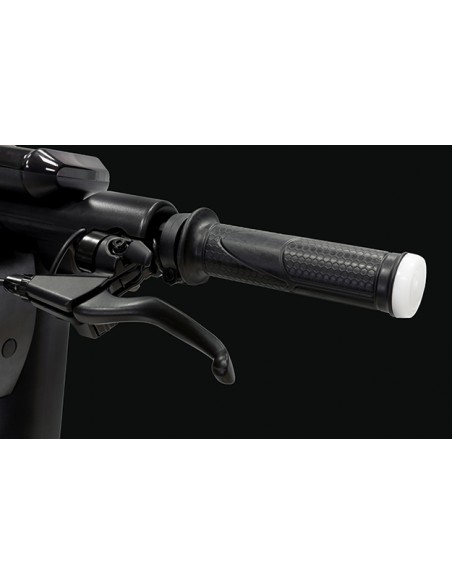 ducati-e-scooter-pro-iii-advsafety-12.jpg