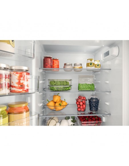 combi-inc-273lt-h177cm-cee-statico-less-frost-6.jpg