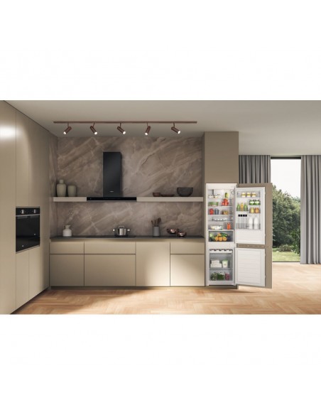 whirlpool-frigo-whc18d031a1-eh-p-l-1777x545x54tecnol6-sensocongless-frost-4.jpg