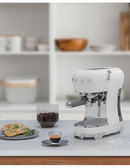 macchina-da-caffe-espresso-made-in-italy-bianco-11.jpg