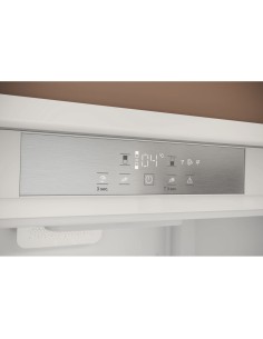 hotpoint-frigobcb-4020-e-largo-69cm-lf-h-p-l-1935x545x69-cm322115ltlow-frost-1.jpg 2