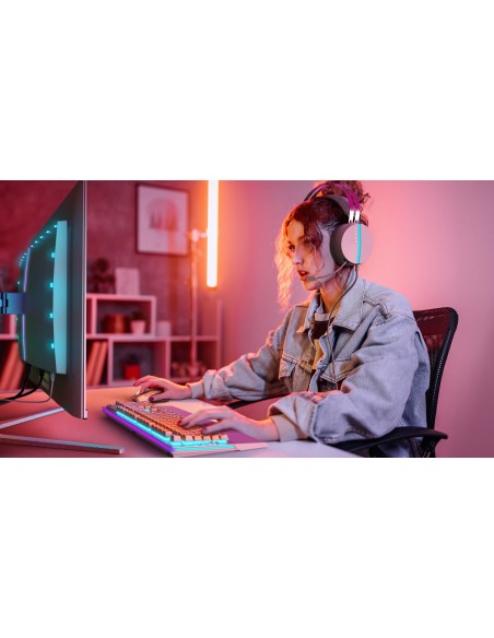 315-monitor-qd-oled-reg-alt-usb-c-5.jpg