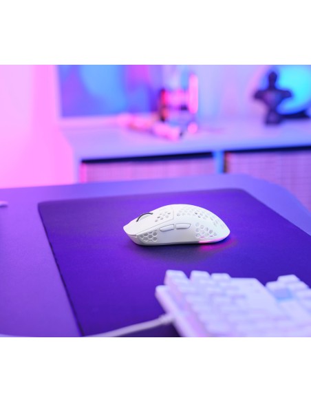 trust-mouse-gxt-929w-helox-gaming-wirele25390-gxt-929w-helox-ultra-lightweight-wireless-6.jpg